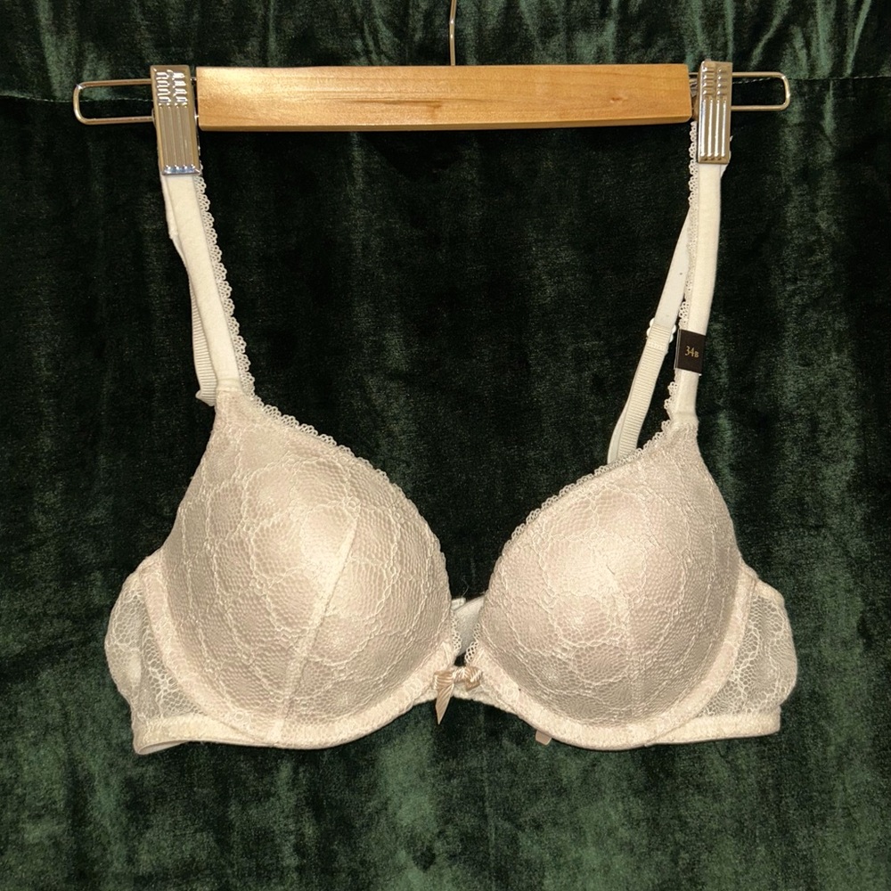 Victoria’s Secret “Body by Victoria” Push-up Bra, 34B NWT